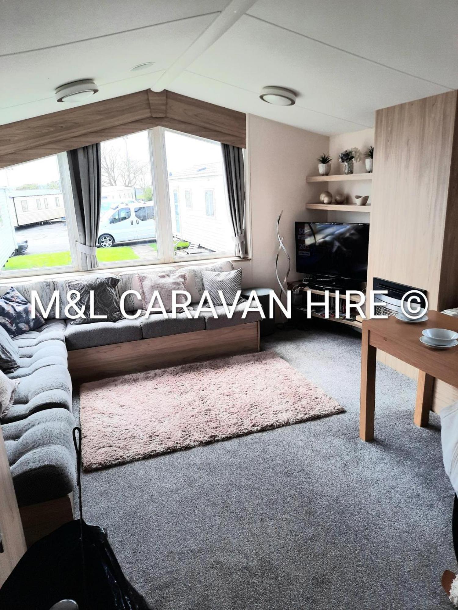 Blue Dolphin Holiday Park Gristhorpe Екстериор снимка